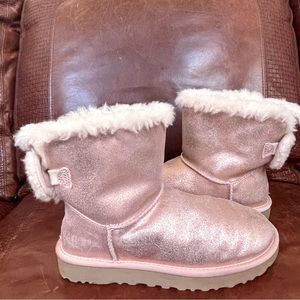 UGG Australia Shimmering Metallic Pink Booties With Fuzzy Bow Size 6